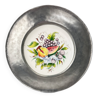 Assiette murale décorative faïence et étain aux fruits