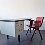 Industrial 7900 series 'Economy' desk by André Cordemeyer for Gispen, 1960's
