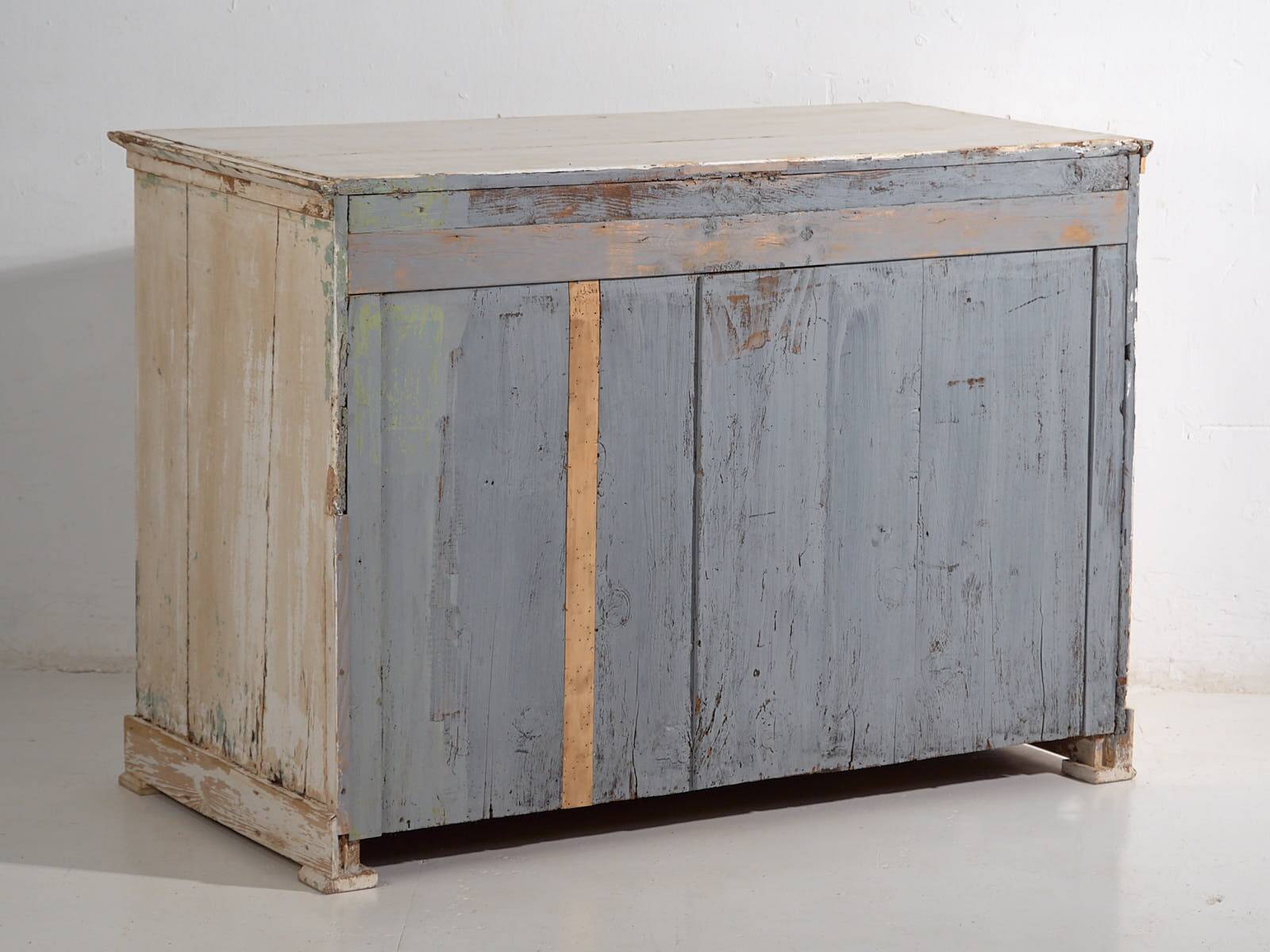 Antique white chest of drawers (c.1920)