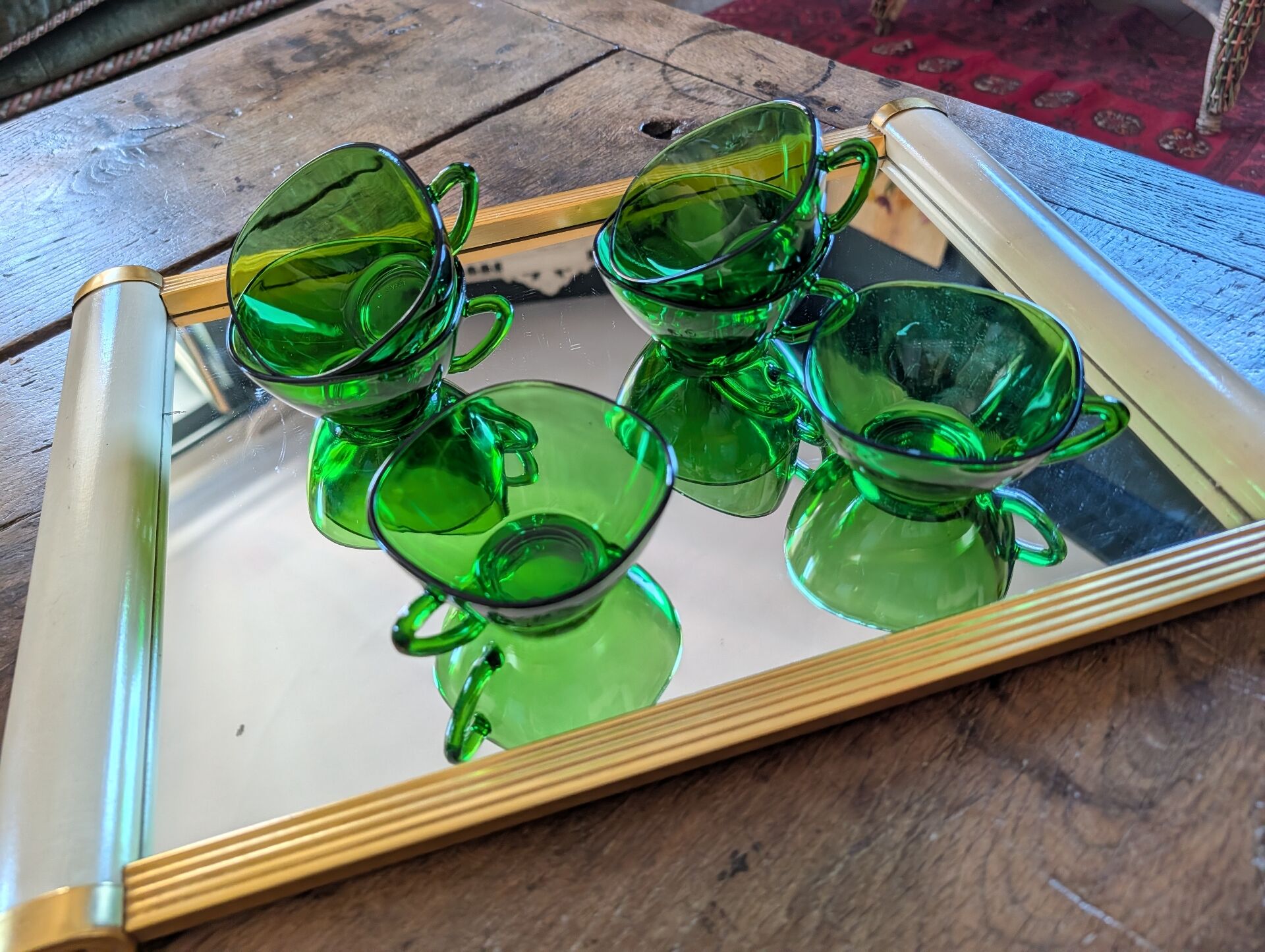 6 emerald green cups – 1970s, retro light