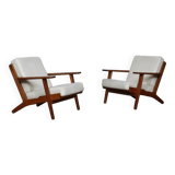 Pair Of GE290 Armchairs In Bouclé By Hans Wegner For Getama, Denmark, 1950s