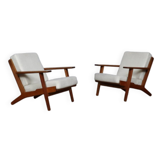 Pair Of GE290 Armchairs In Bouclé By Hans Wegner For Getama, Denmark, 1950s