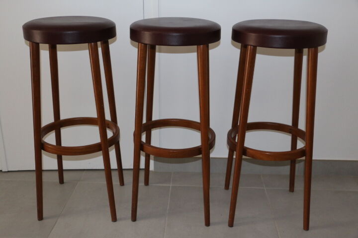 3 baumann stools 800mm skai burgundy