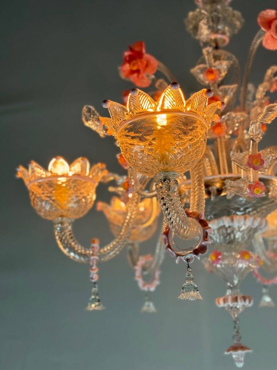 Venetian chandelier in colorless and pink Murano glass, 6 light arms circa 1940