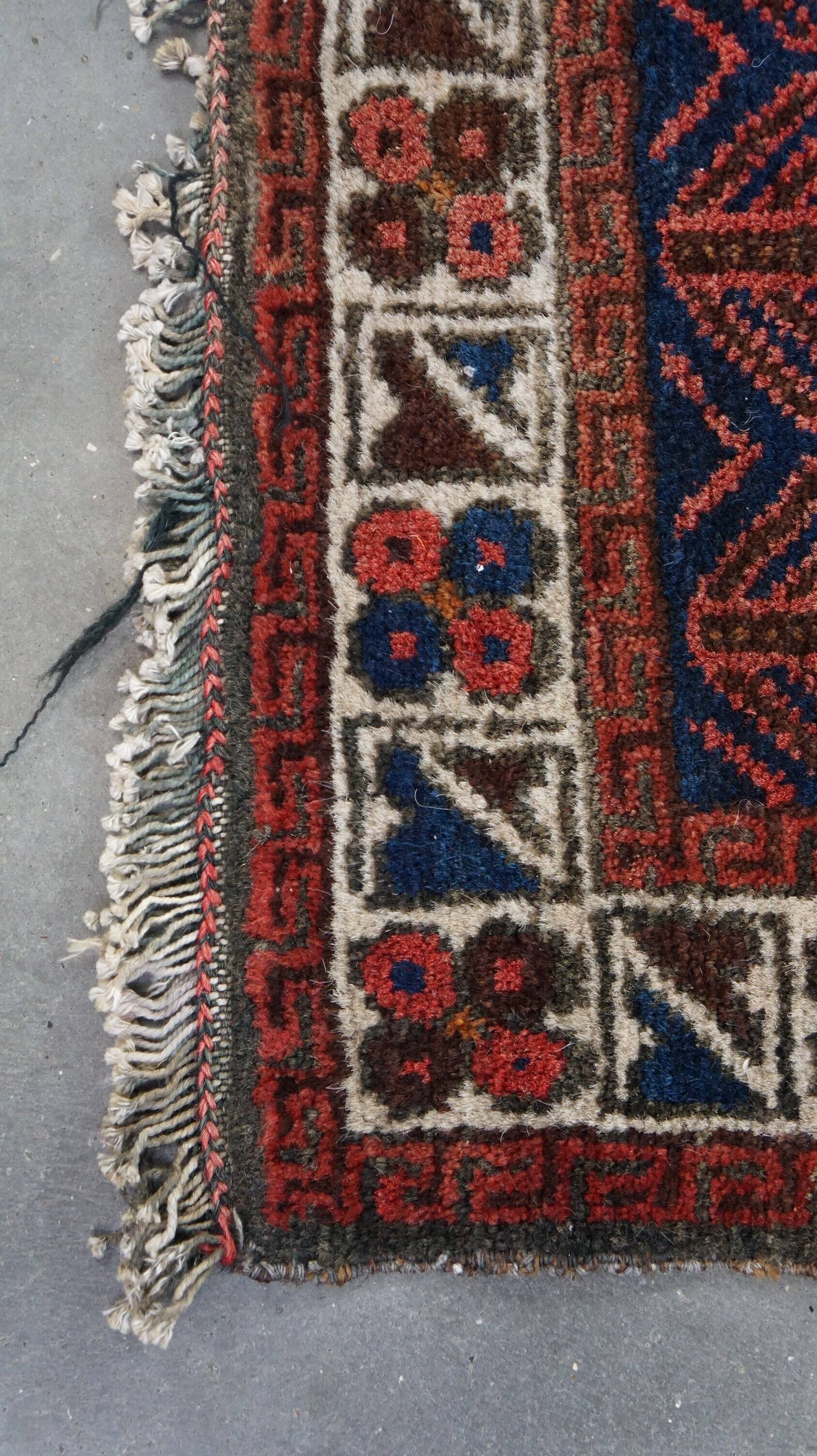 Tapis vintage carré style oriental 76x76 cm