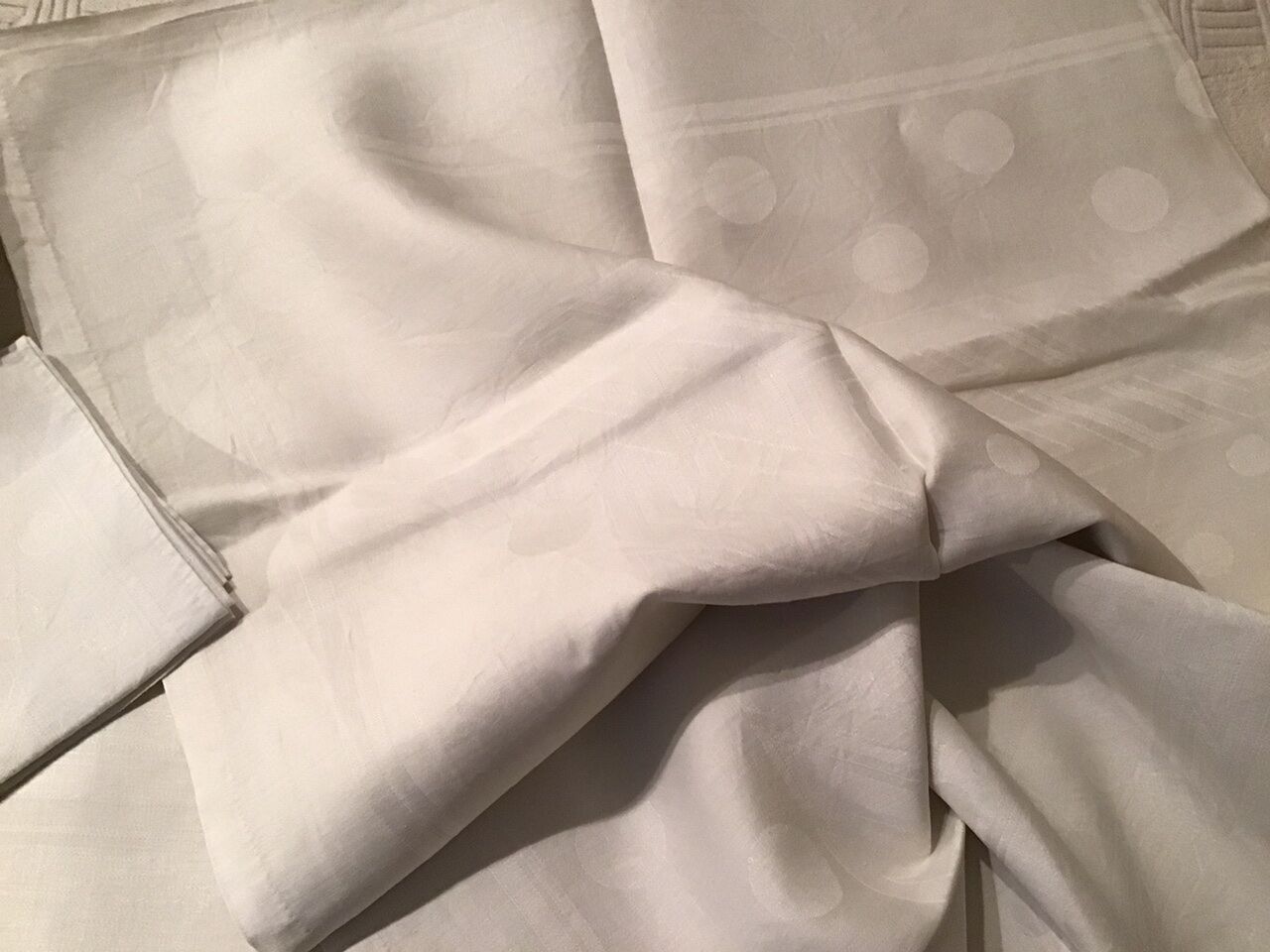 Nappe et serviettes art déco