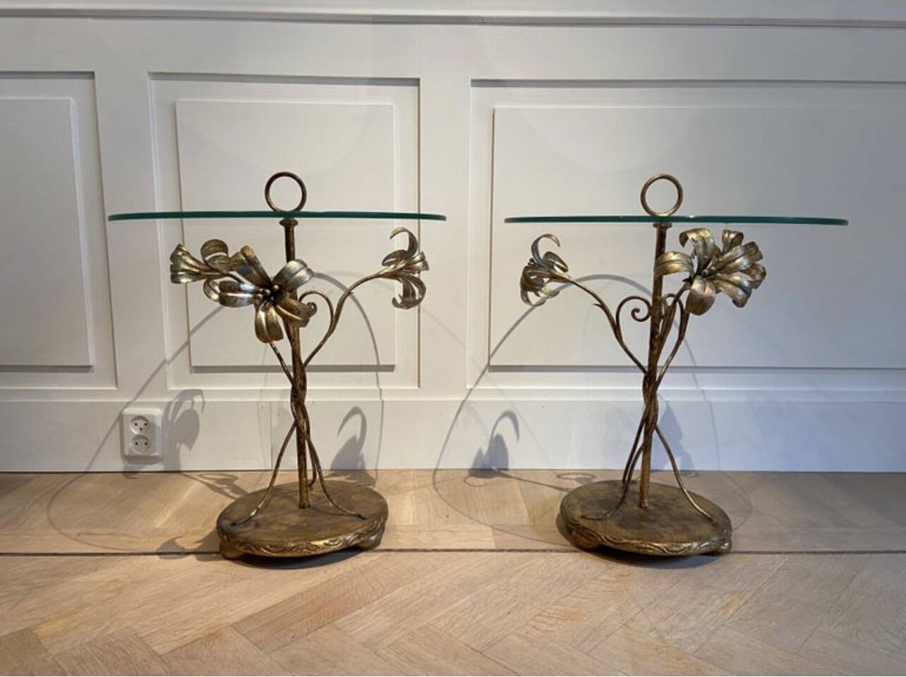 Palladio, pair of Italian cocktail side tables tables