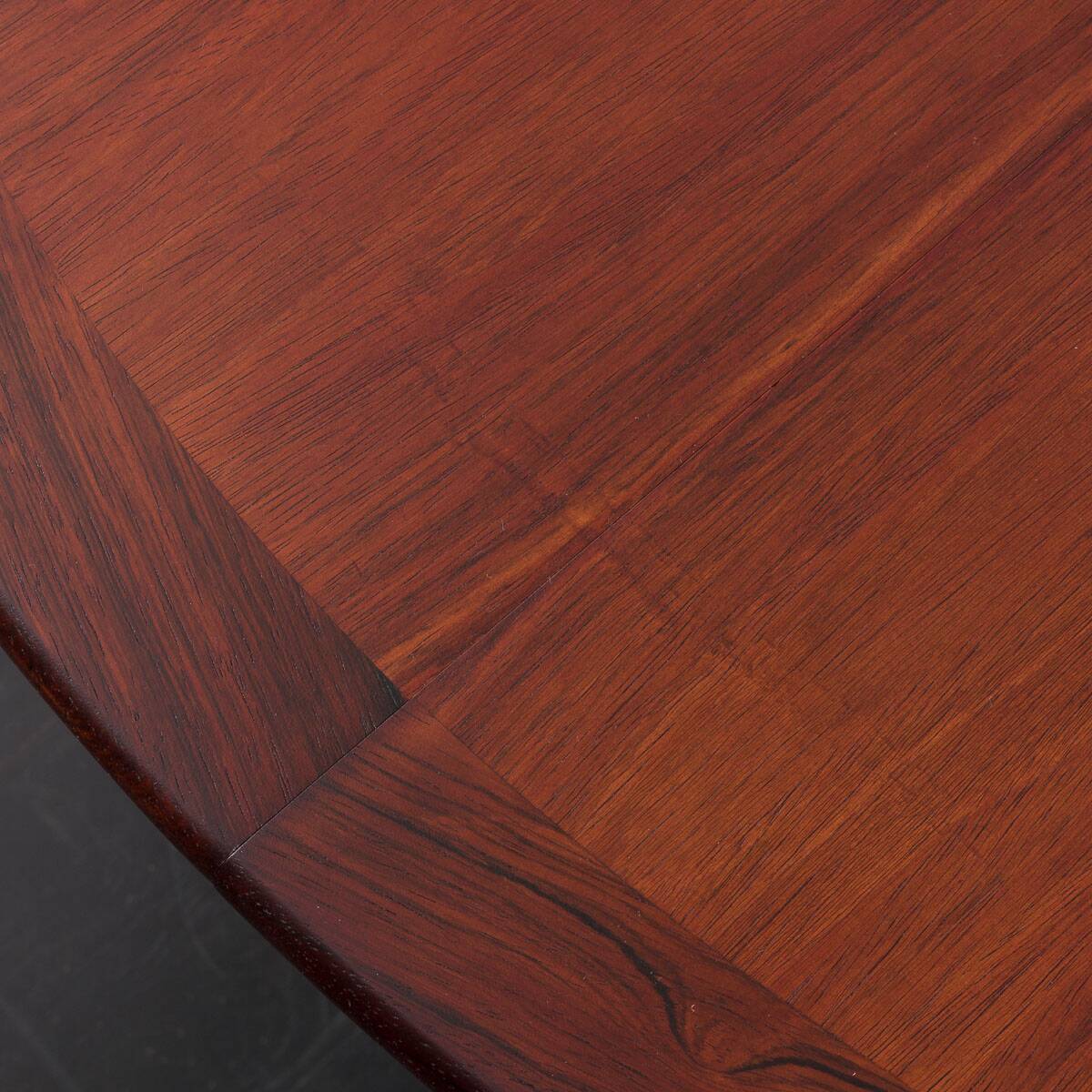 Circular dining table in rosewood, model 'PJ 2-5' by Grete Jalk