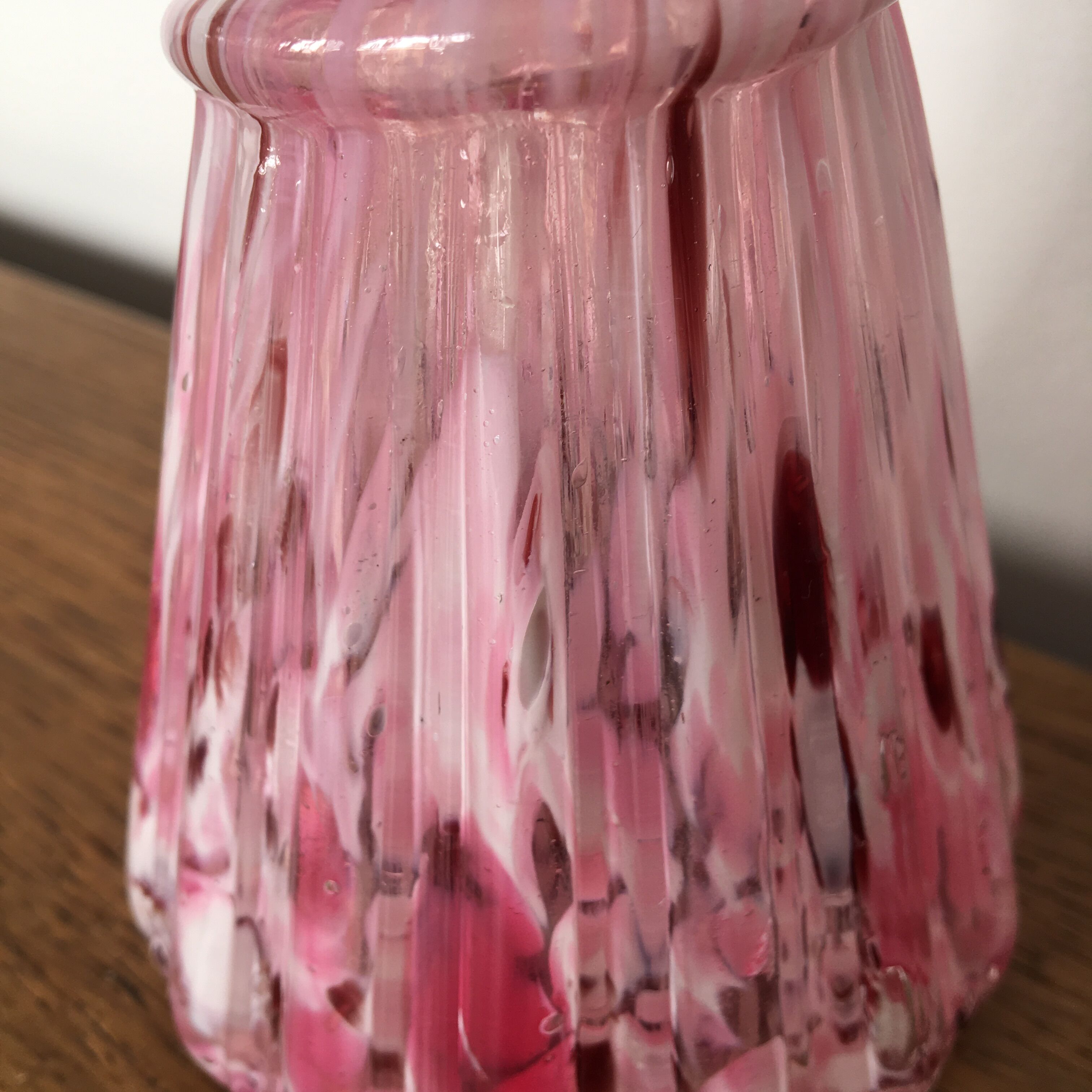 Vase verre de clichy moucheté  rose