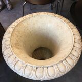 Pair of medicid vasques, cast, exterior