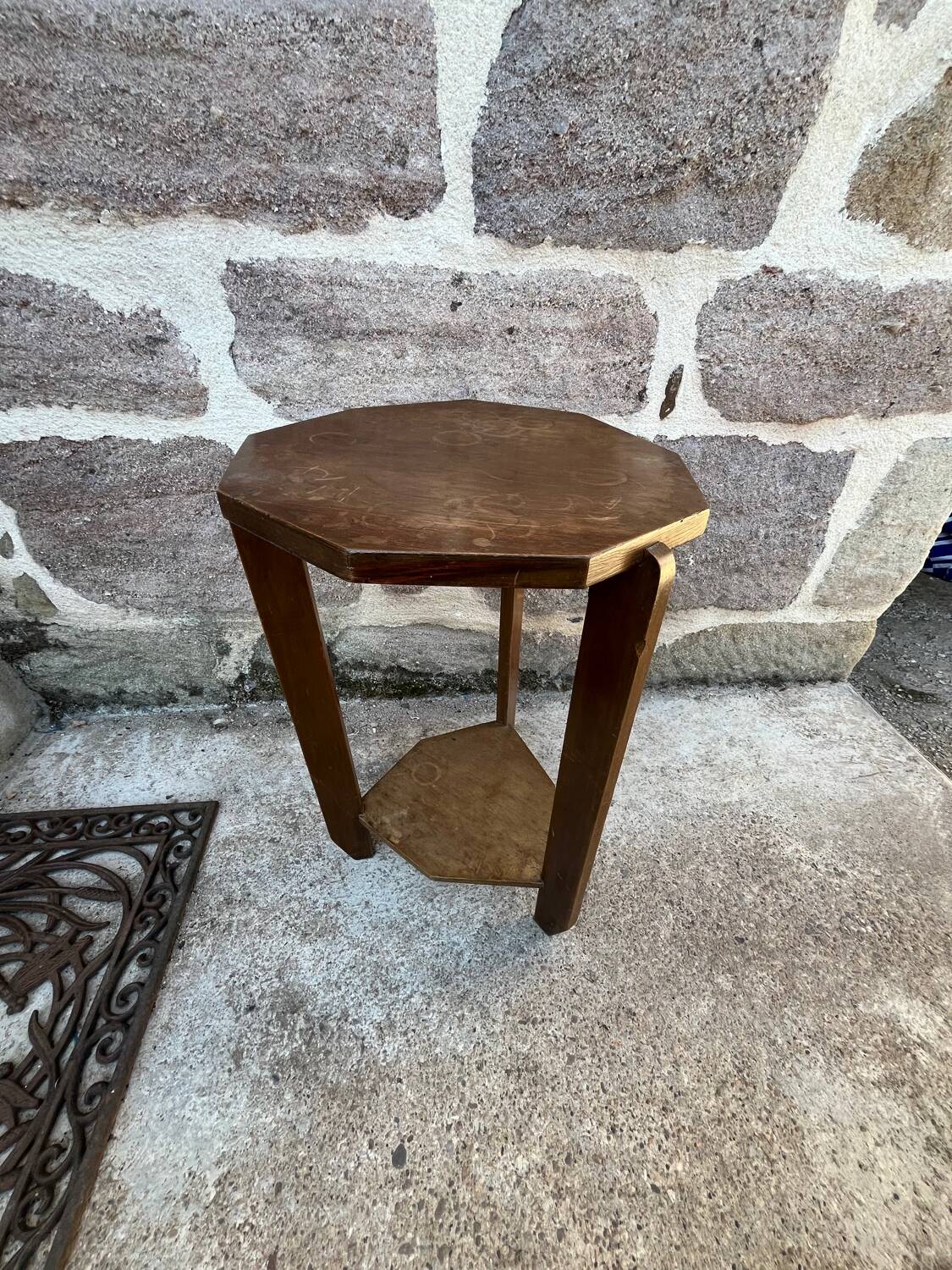 Art Deco Pedestal Table