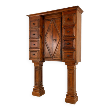 Walnut cabinet with 8 drawers Stipo Monetiere, Piedmont 17th century, furniture Italy 17th century