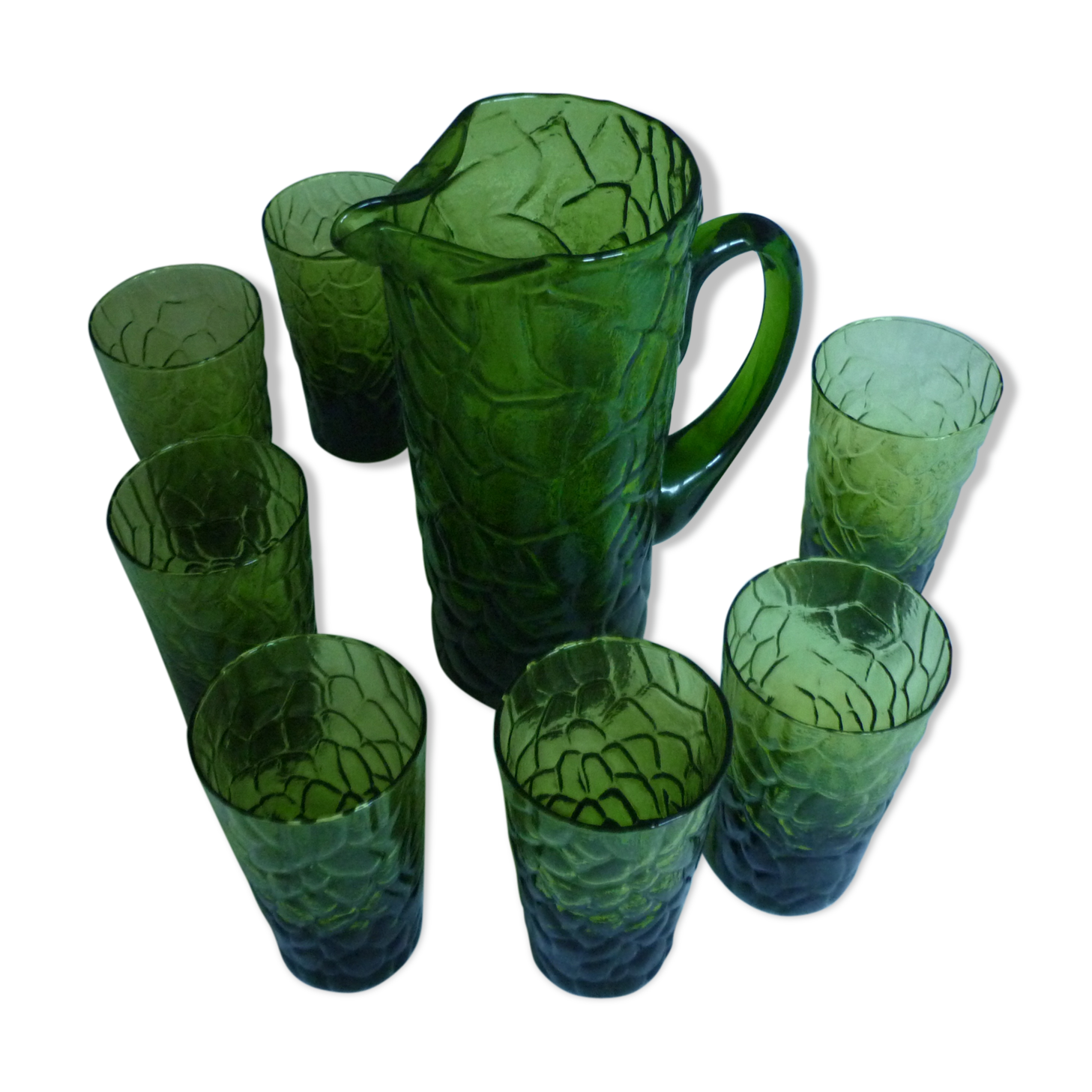 Service a lemonade pitcher and 8 glasses green glass