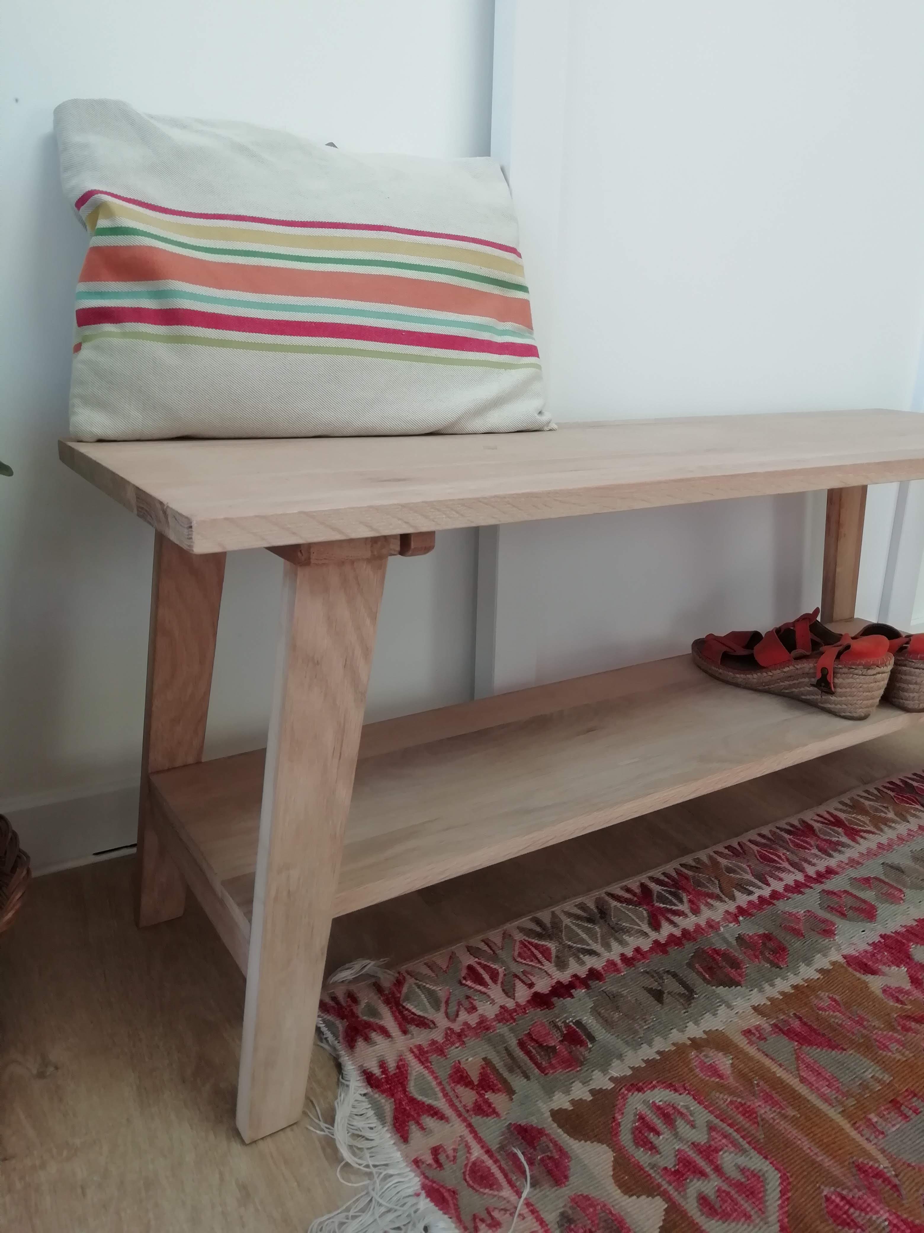 Massive oak bench with compass feet