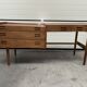 Bureau Scandinave midcentury à caisson et finition acajou