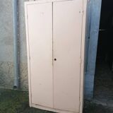Metal cabinet
