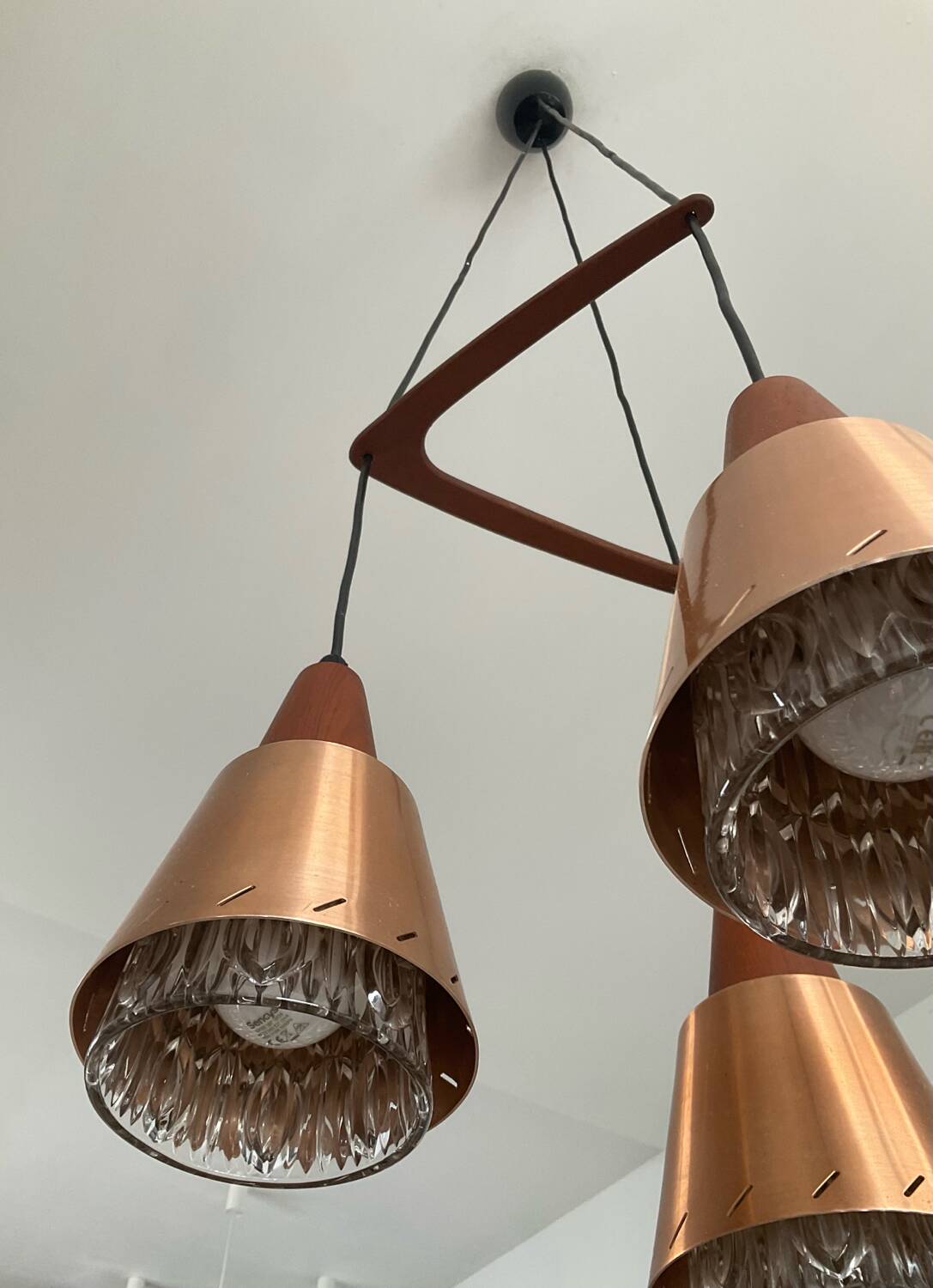 Scandinavian Boomerang chandelier from the 60s in teak, metal and glass