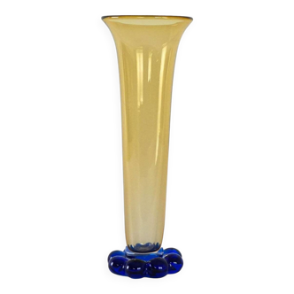 Glass vase “Amber & Cobalt Blue,” Swedish design, 1960s, manufacturer: Orre