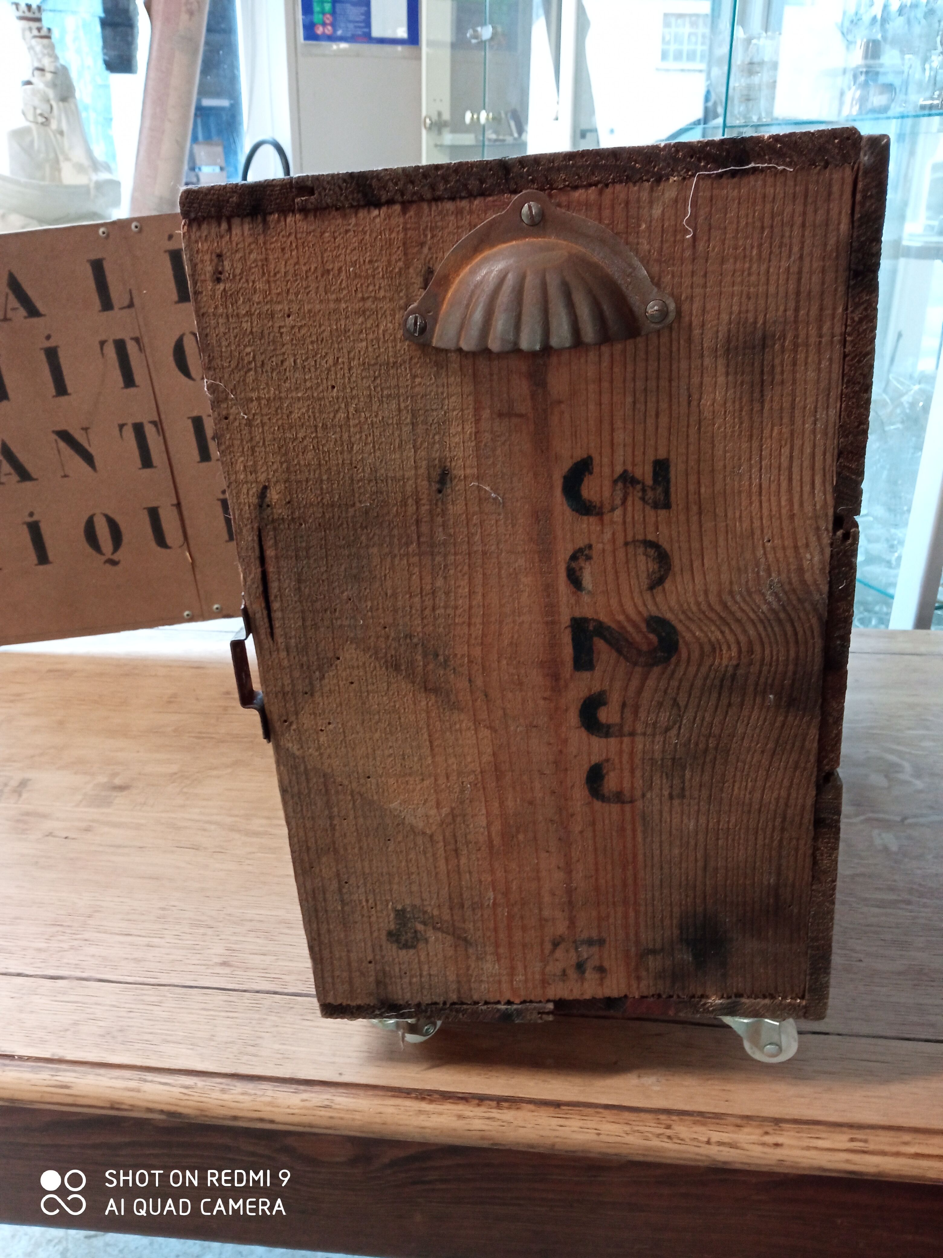 Extra furniture, Rum Charleston