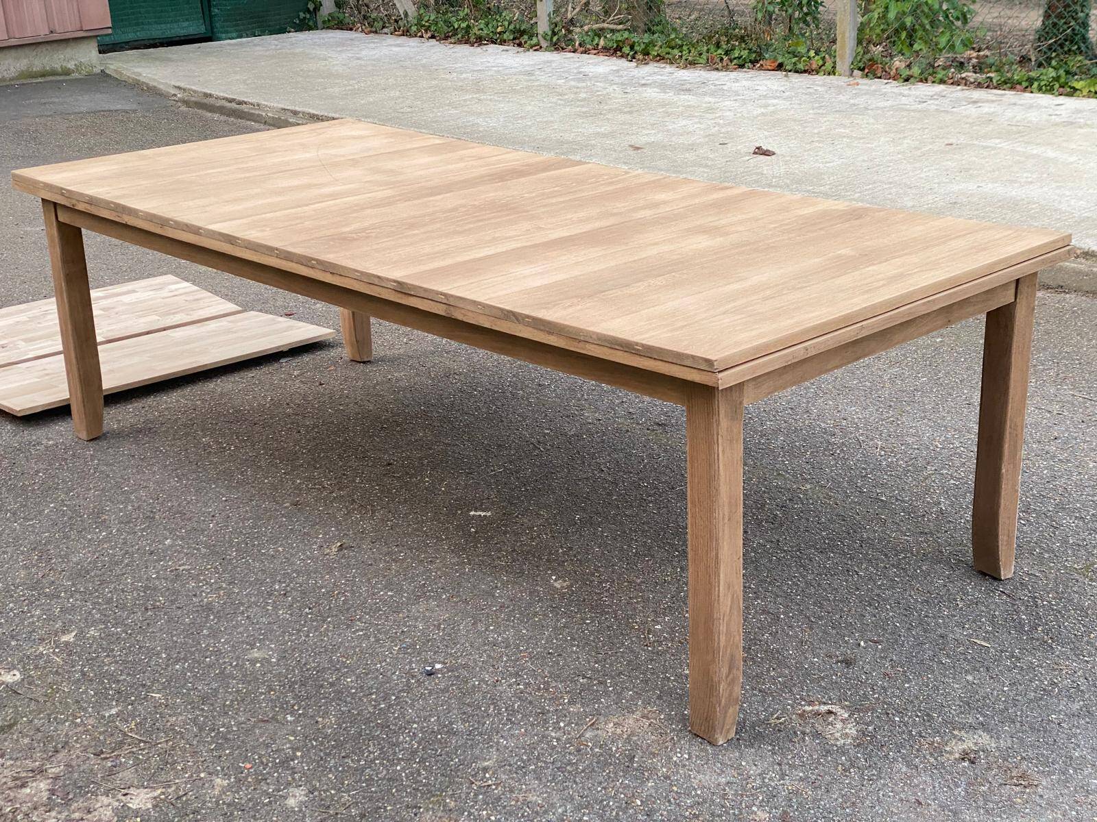 Renovated extendable farmhouse dining table in solid oak from the 19th century, 250-350.
