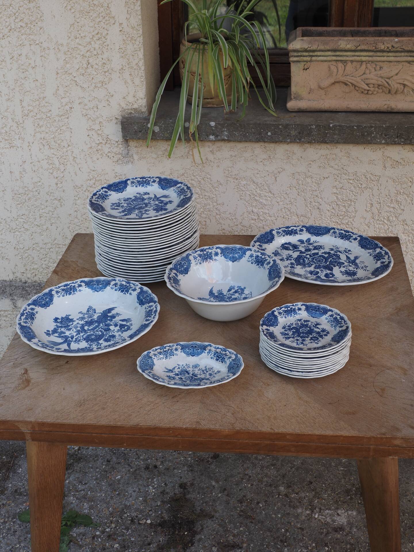 English porcelain service Ridway Staffordshire, 1980s