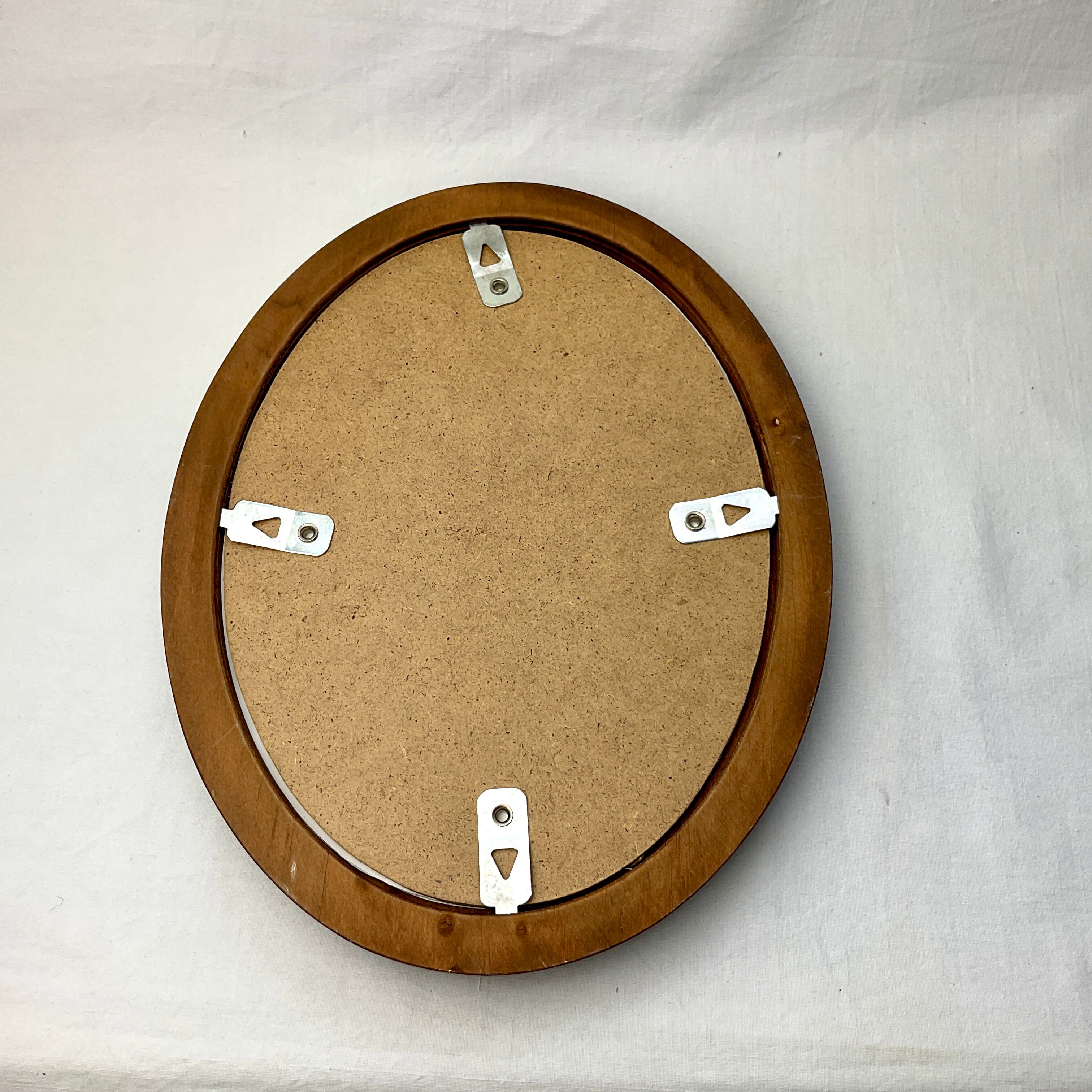 Oval wooden frame b+h