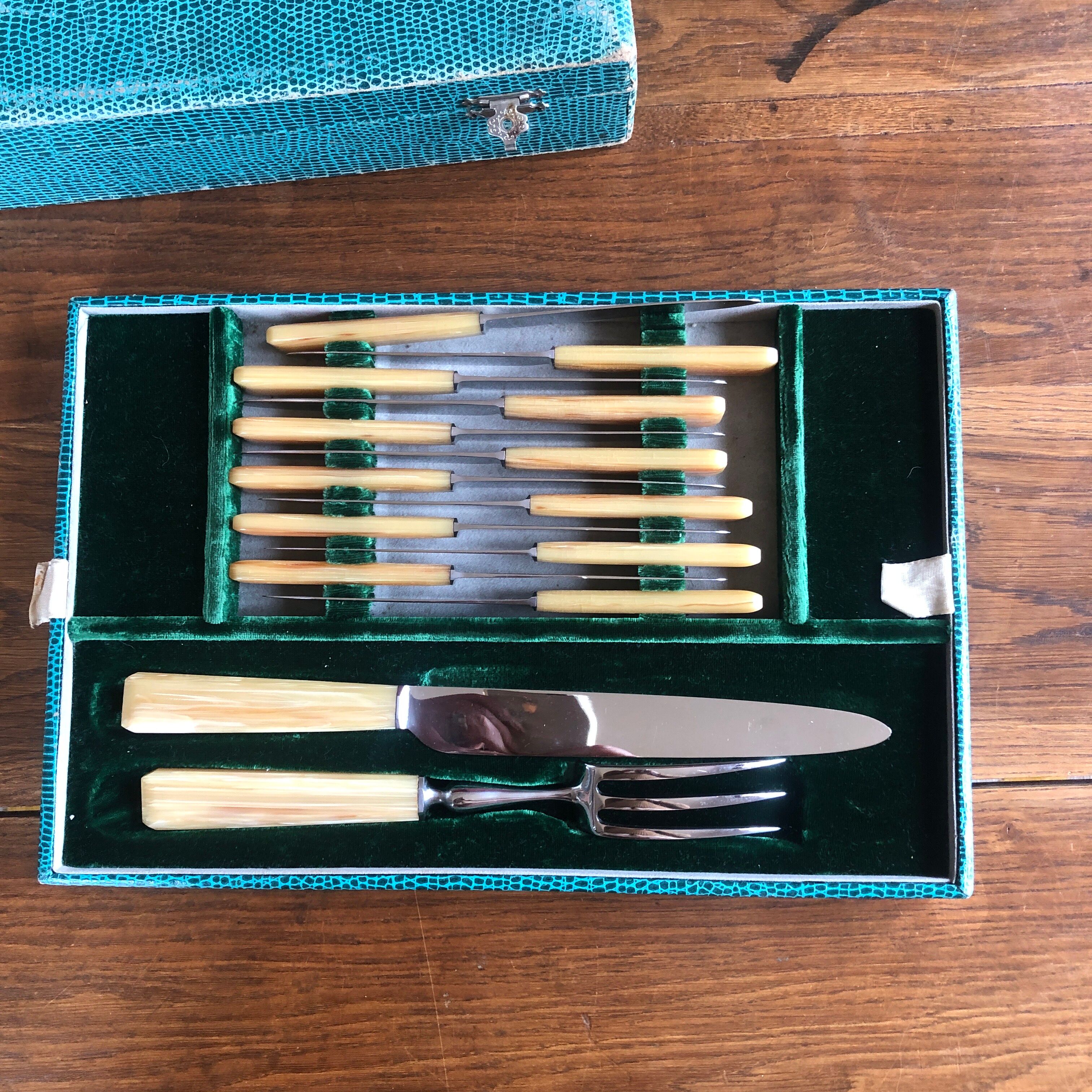 Cutlery "the benefit"