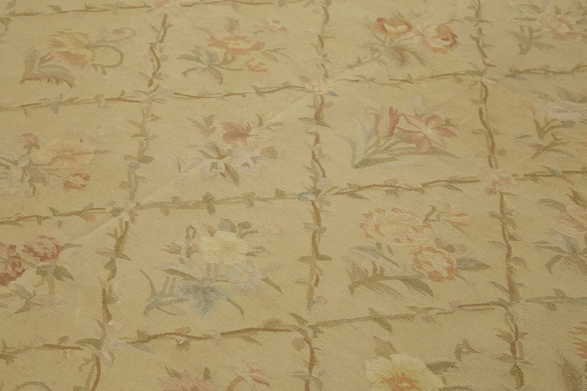 Handmade European Vintage Aubusson Kilim 272 cm x 360 cm