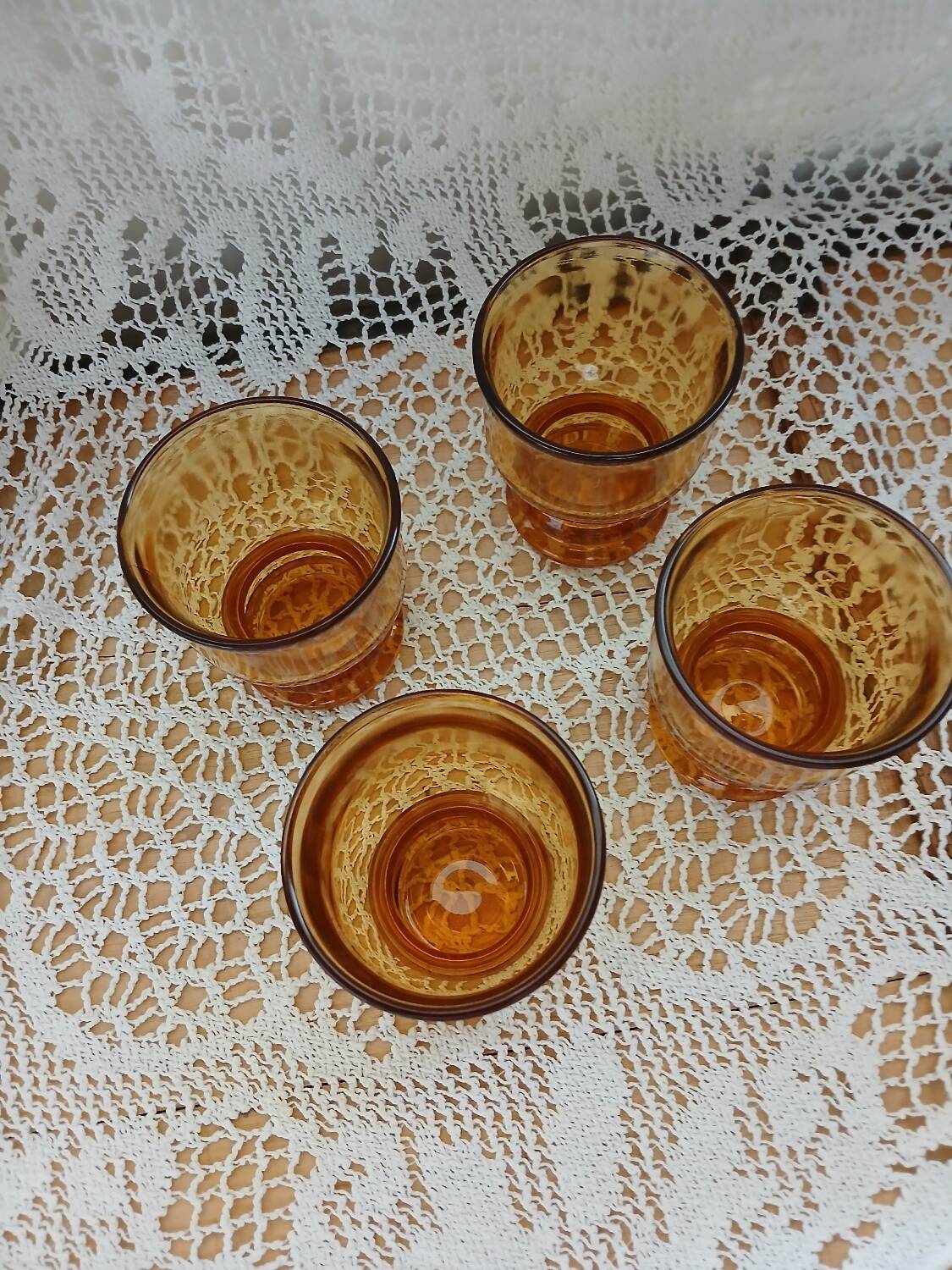 4 verres ambrés vintages