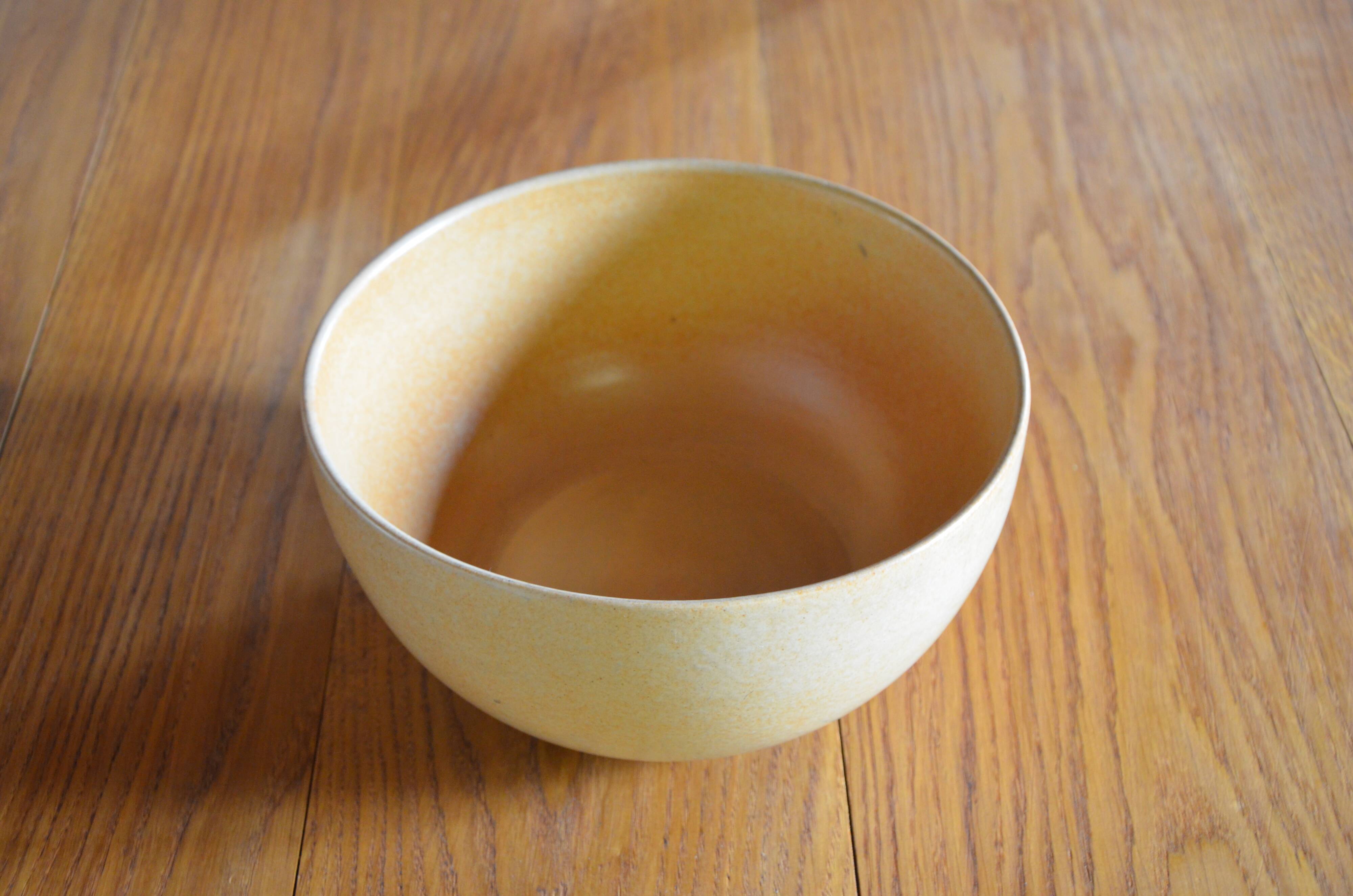 Sandstone salad bowl