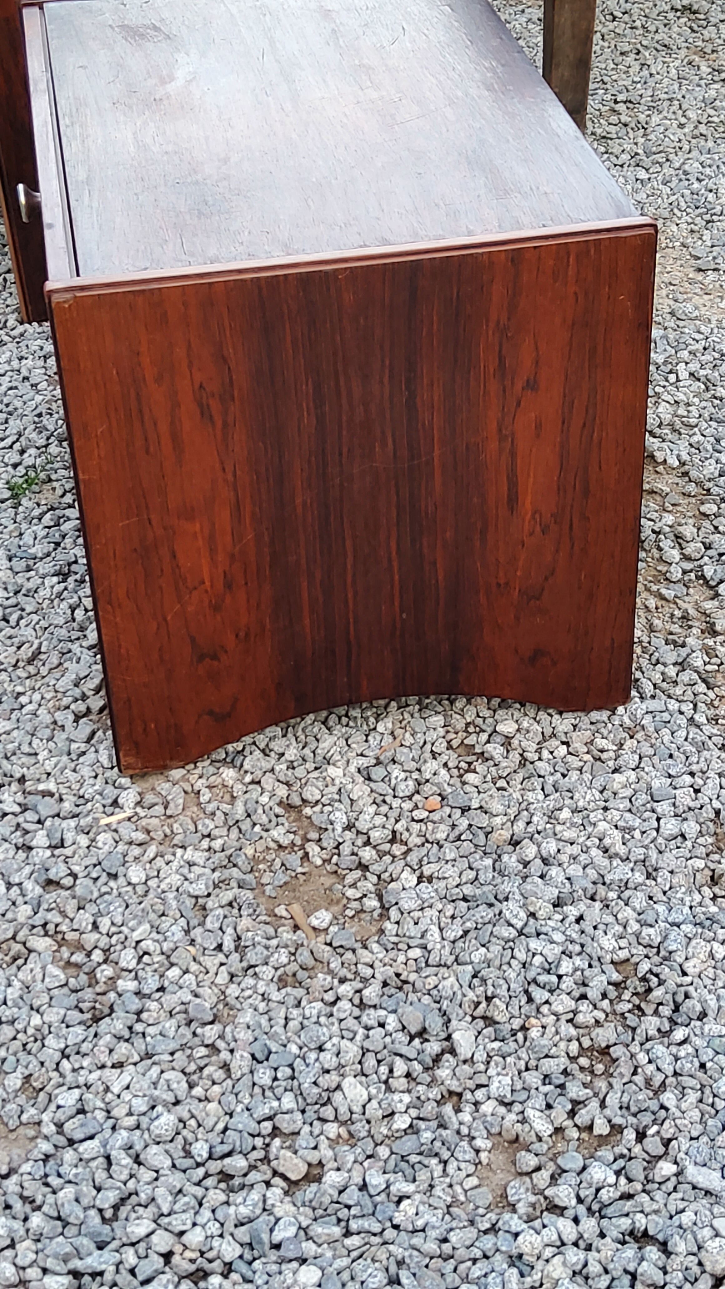 Pair of modernist art deco rosewood bedside tables from the 30s