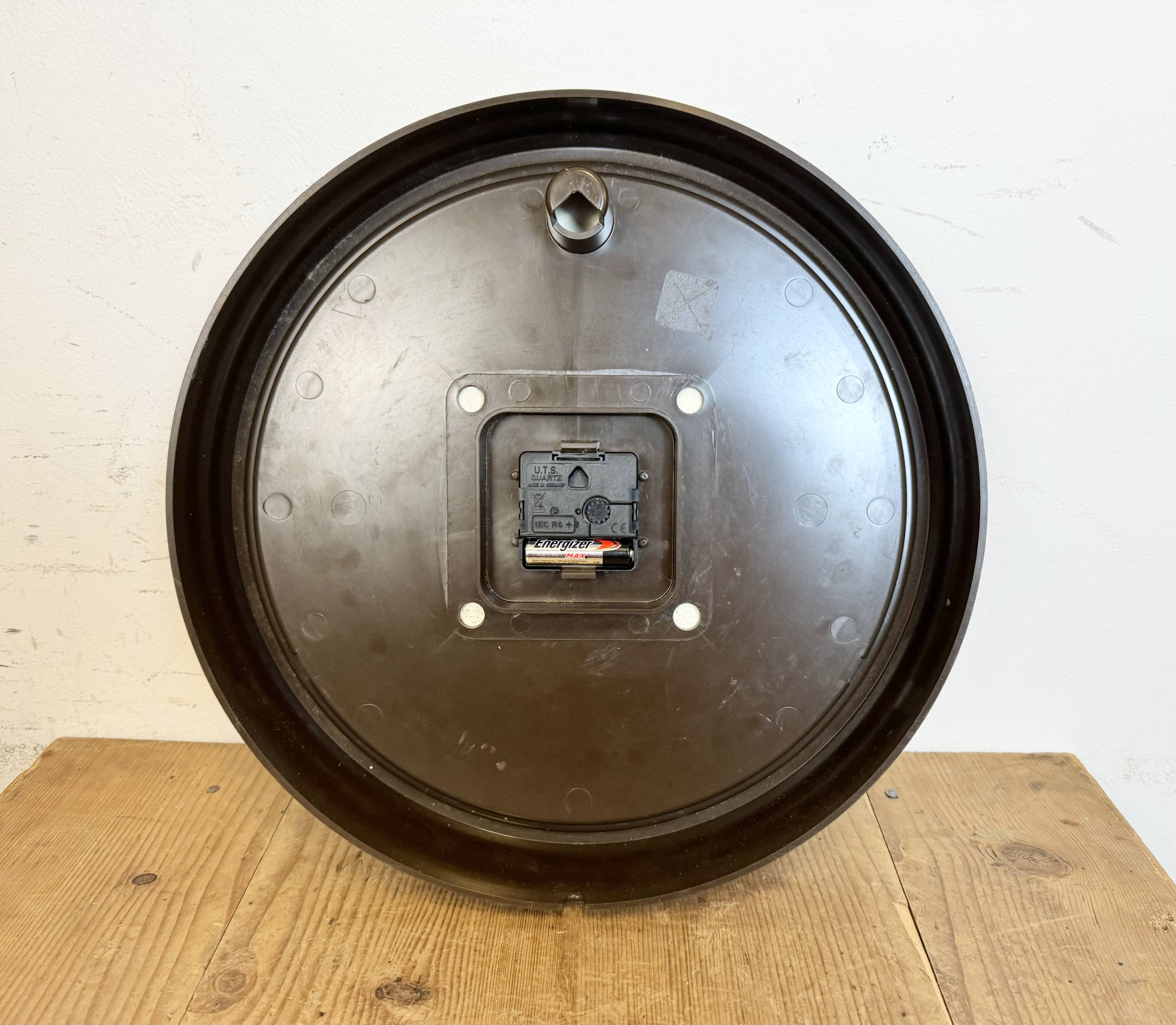 Vintage Brown Bakelite Wall Clock from Seth Thomas, 1980s