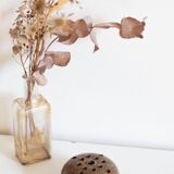 Pique flowers in stoneware signed Guy Baudat