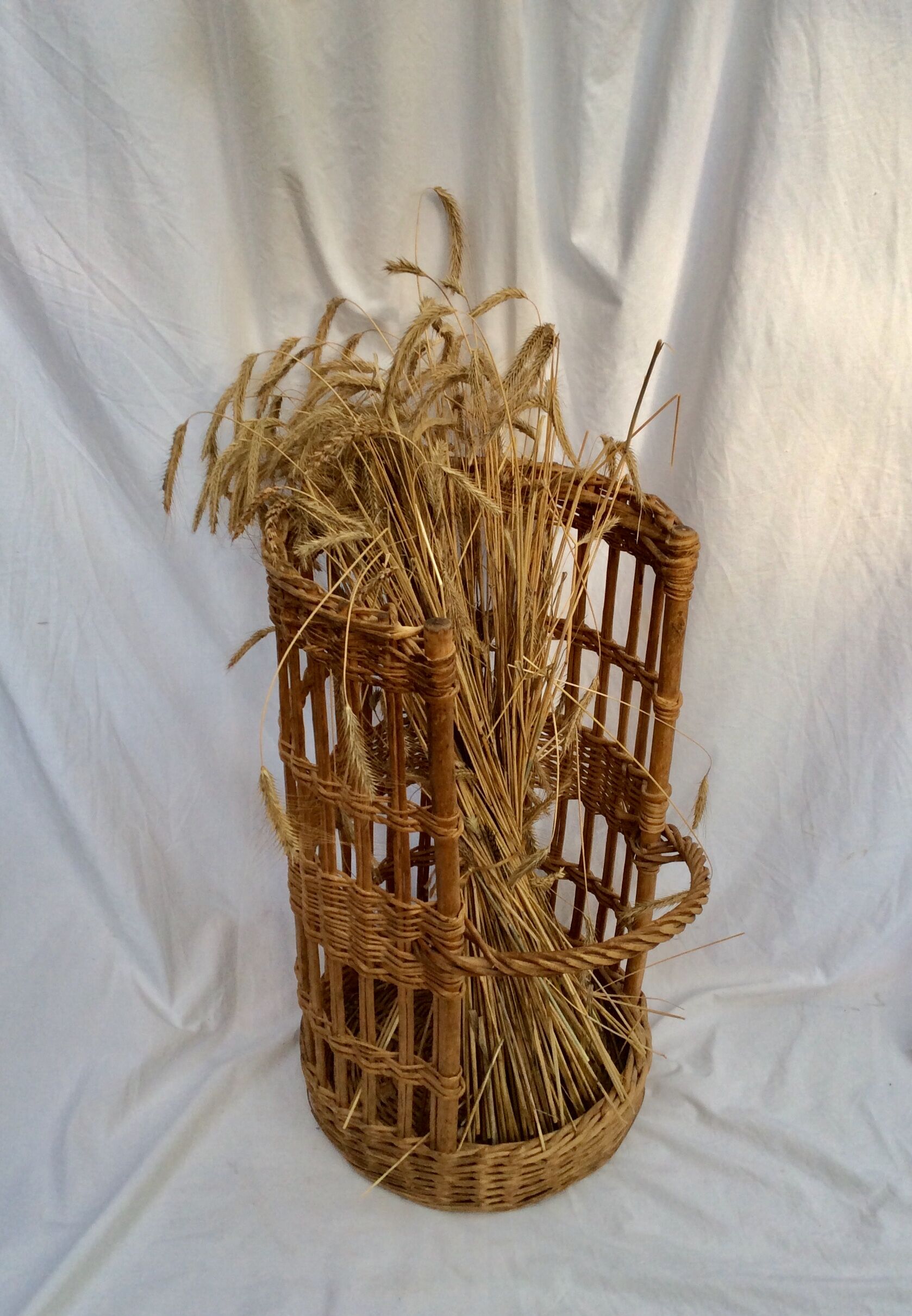 Old baker's basket with size portage handle: height -80cm- diameter -47cm-