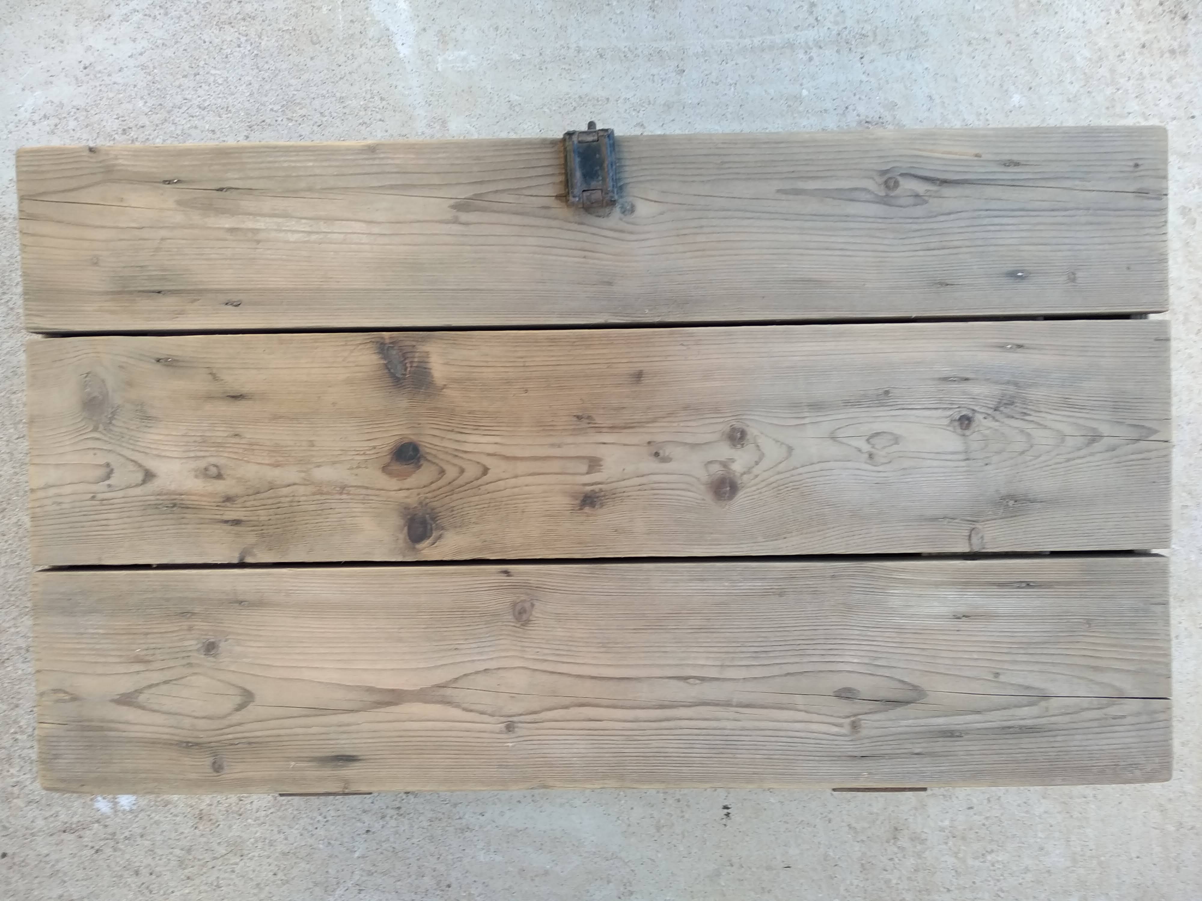 Old wooden box marked V.V Westerlee 1960