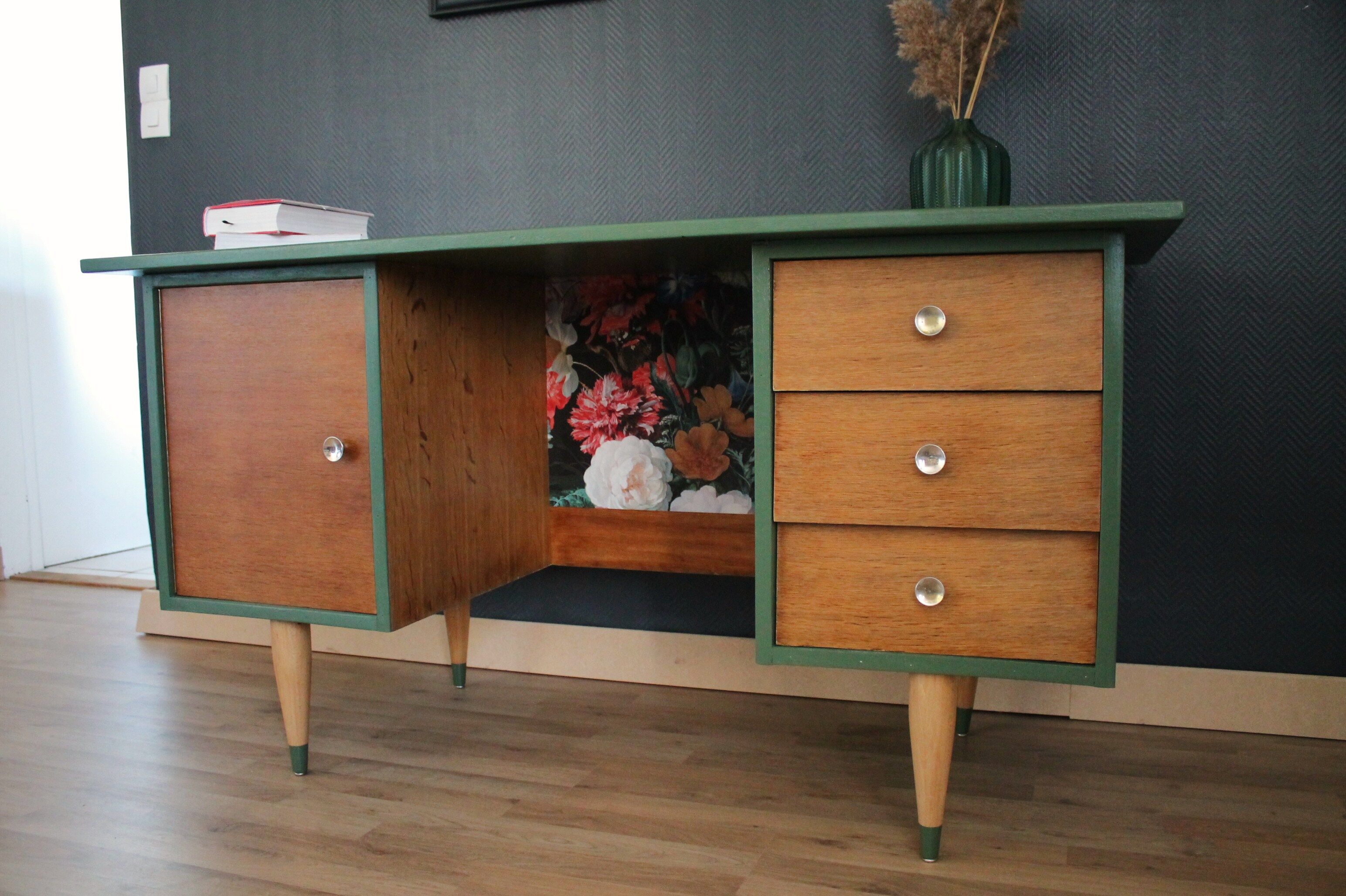Restored office, 60/70 year, forest green and ancient flowers