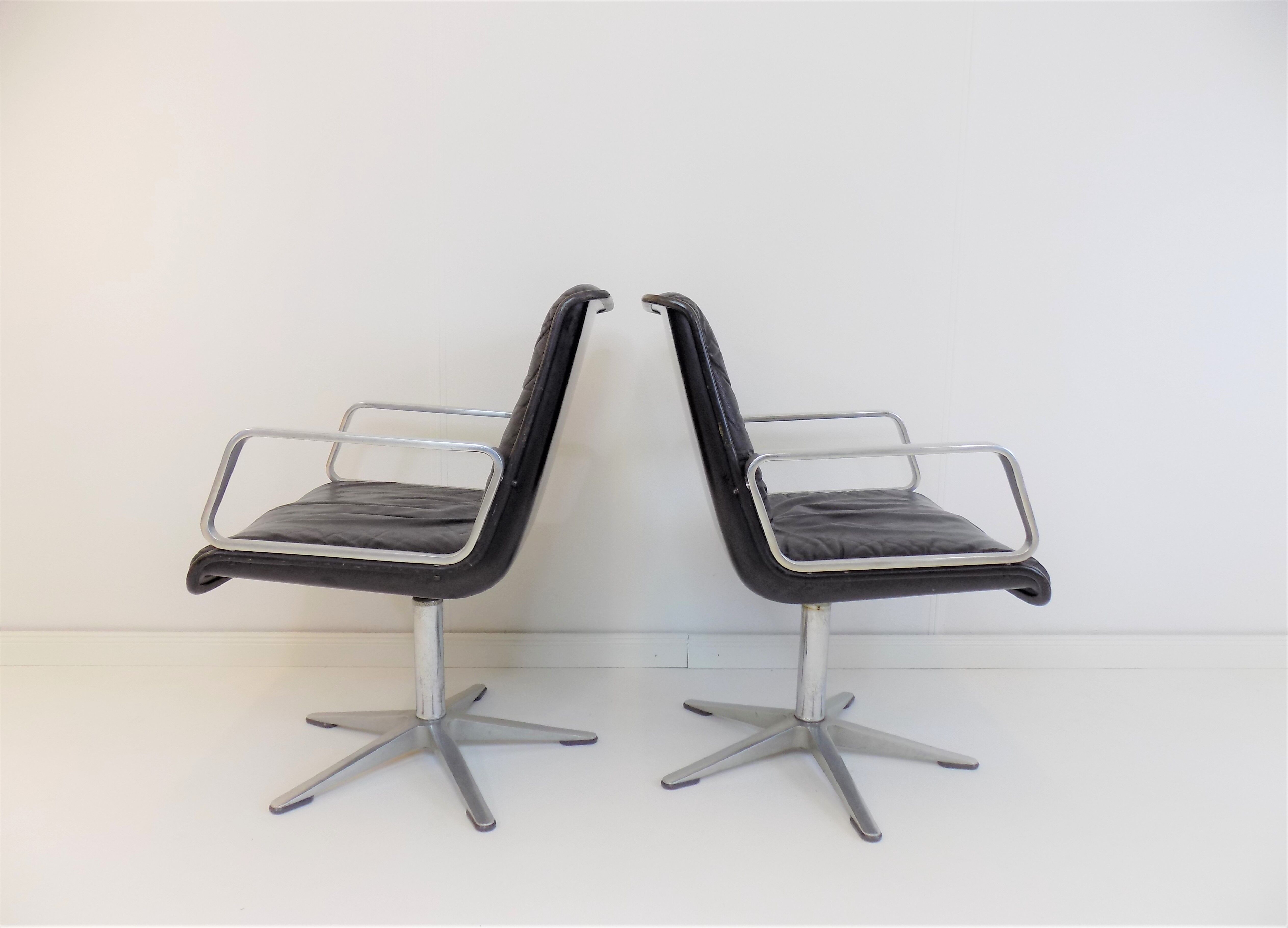 Ensemble de 2 chaises de bureau Wilkhahn Delta du groupe Delta