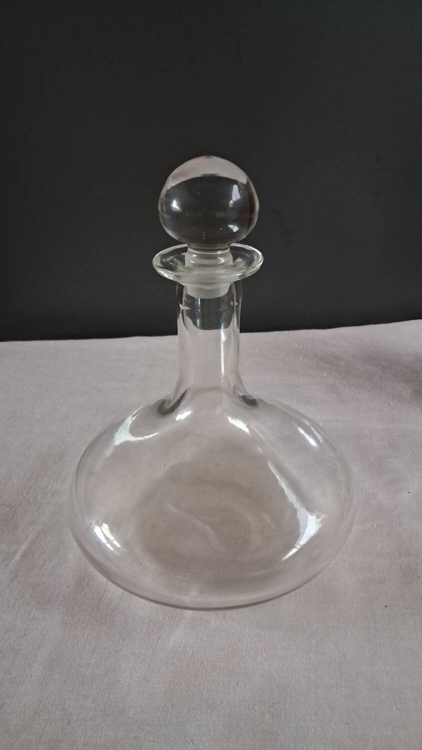 Wine carafe