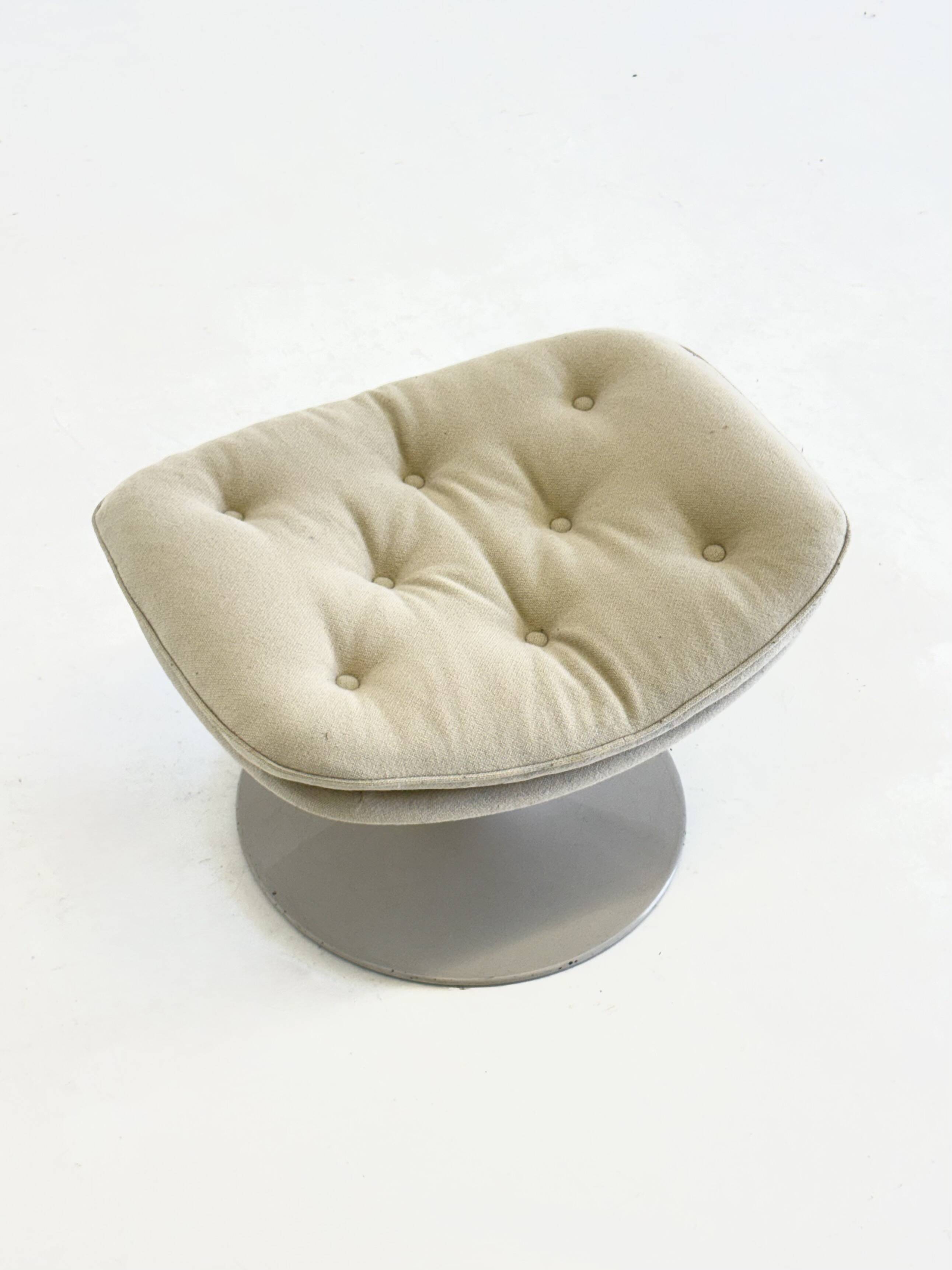 Artifort F588 Ottoman by Geoffrey Harcourt
