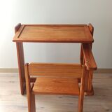 Foldable child desk