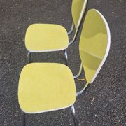 Paire de chaises en formica jaune