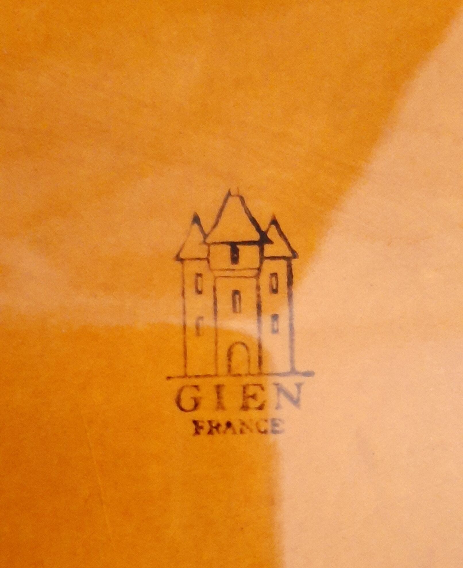 Soupière légumier vintage faïencerie Gien ambre