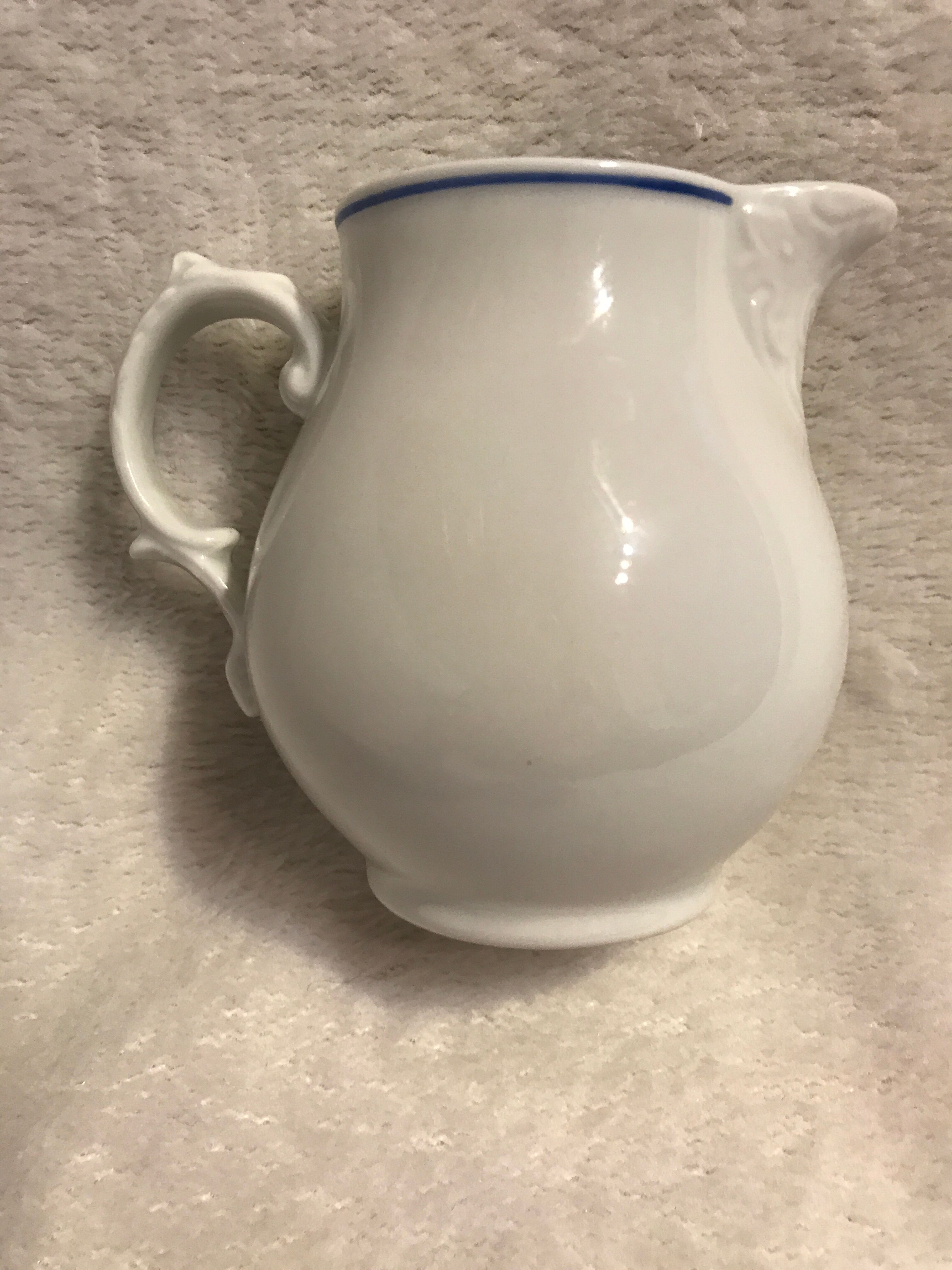 Pot à lait monogrammé