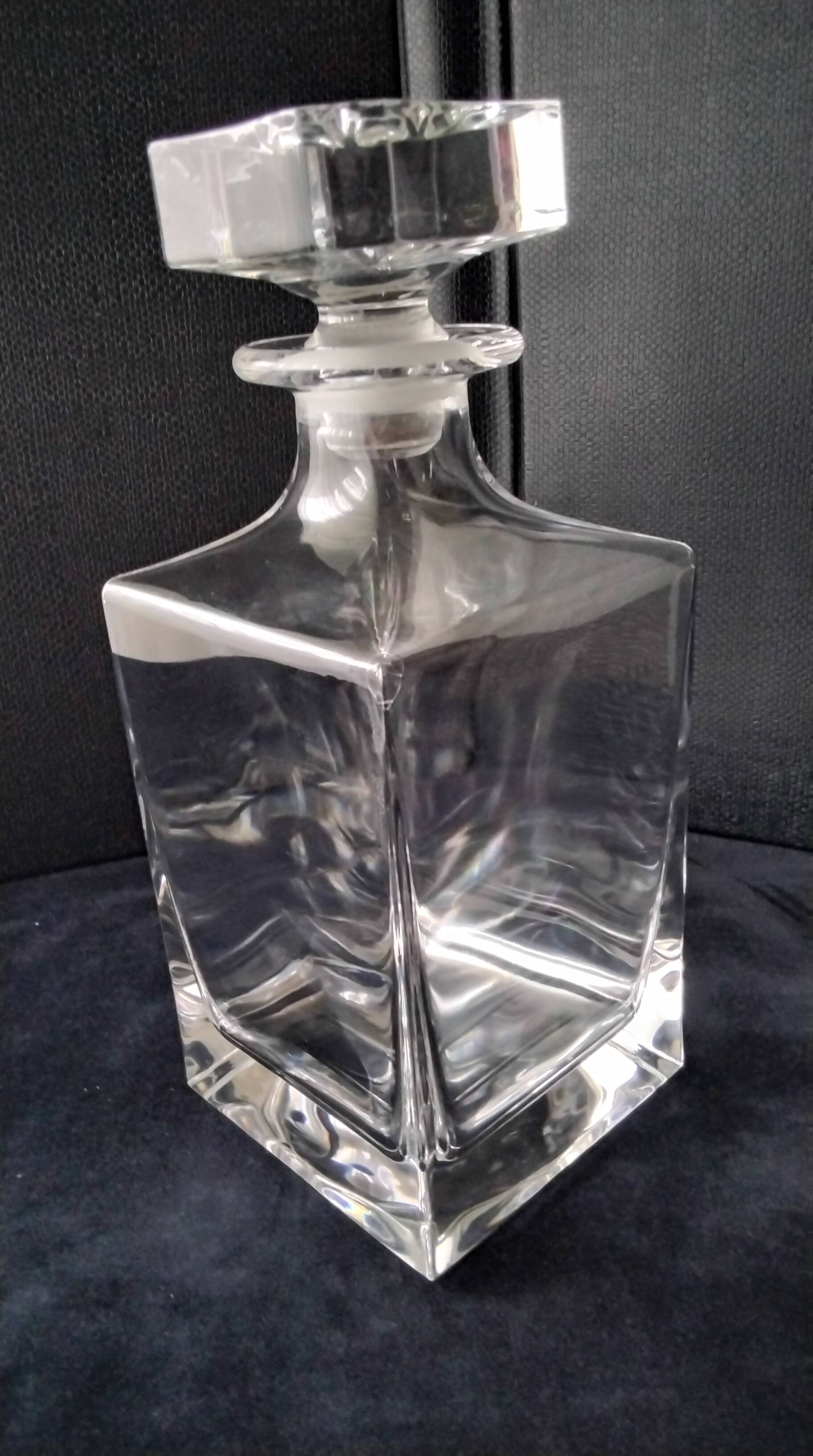 Superb whisky decanter in Sèvres Crystal