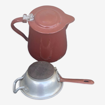 Bordeaux enamelled iron coffee maker or teapot and strainer