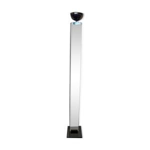lampadaire en verre et