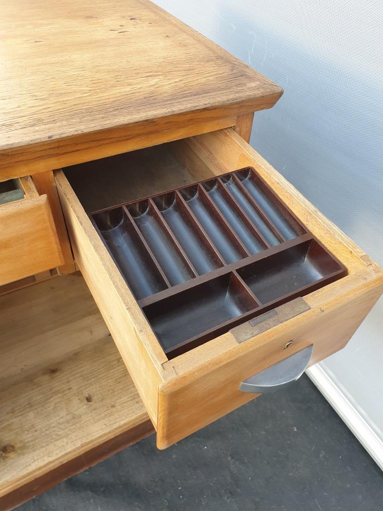 1950's store checkout counter with Bakelite mint