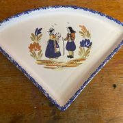 Série de 4 assiettes a crêpes céramique blanche décor Quimper vintage