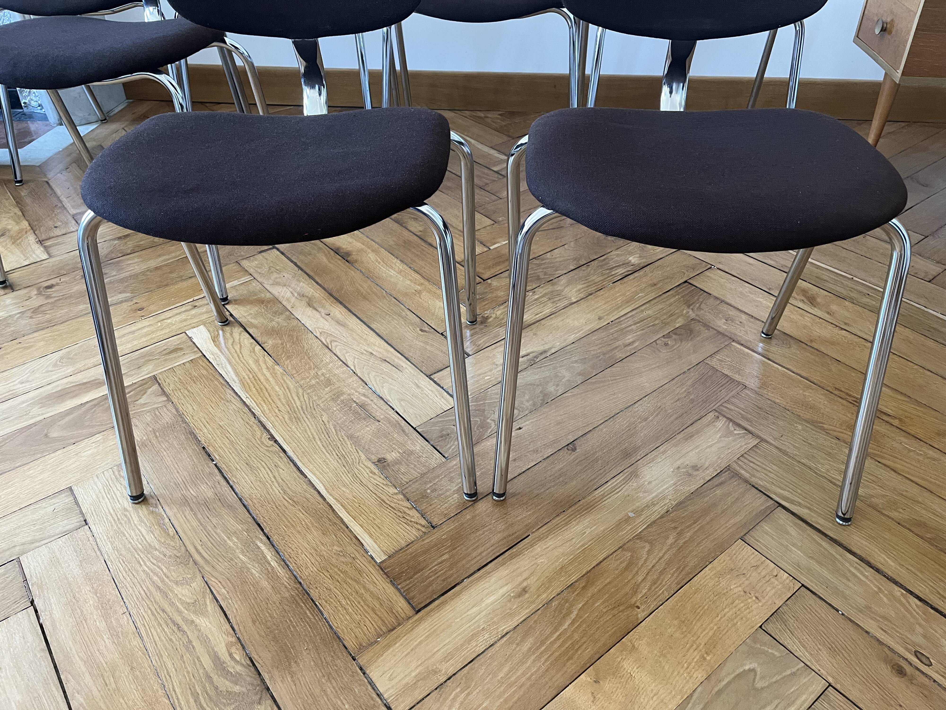 Set of 7 Steelcase Strafor chairs