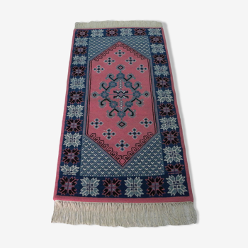 Vintage oriental traditional tunisian carpet 100x191